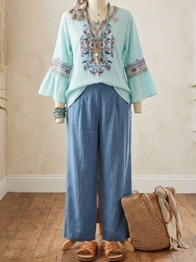 Calessa Embroidered V Neck Flare Sleeve Peasant Boho Tunic Top Size XL Like New